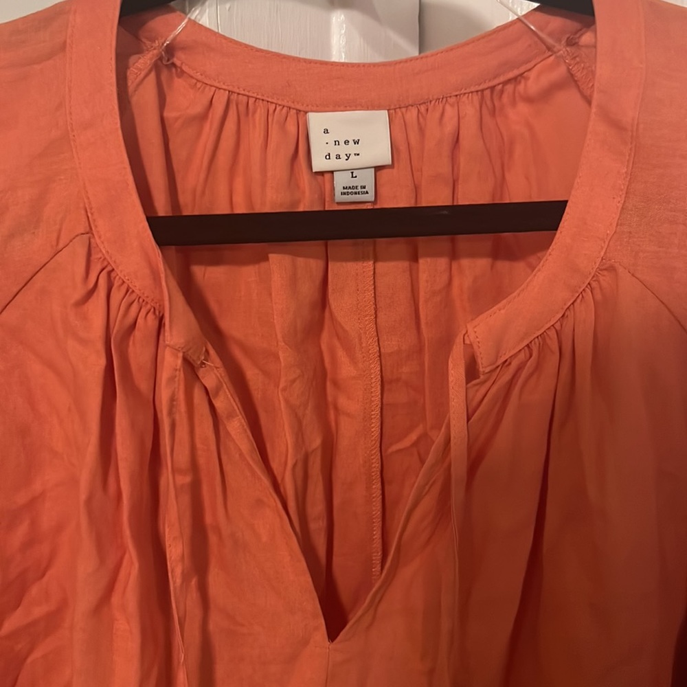 Blouse! 🤍 - Picture 2 of 4